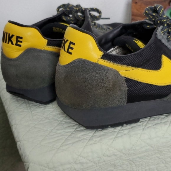Nike shoes - Picture 10 of 15